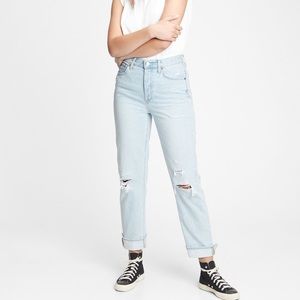 GAP Boyfriend Mid Rise Destructed Jeans - Size 29